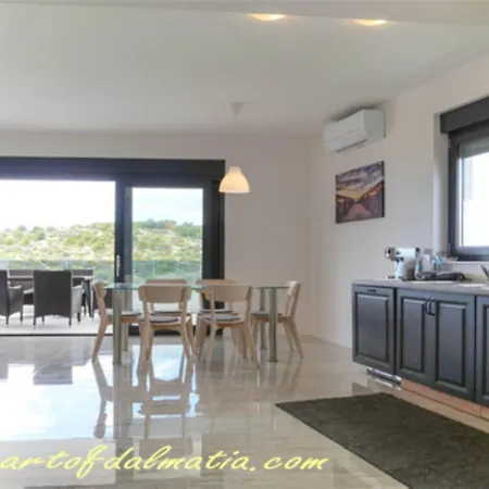 شقة Slanica With 3 Bedrooms Id 225 *