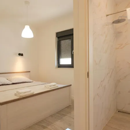 Apartamento Slanica With 3 Bedrooms Id 225 *