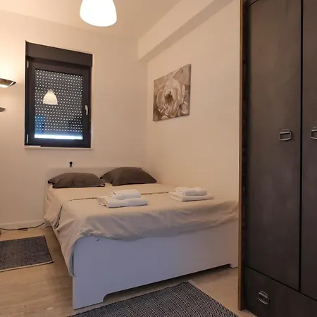 Slanica With 3 Bedrooms Id 225 Murter