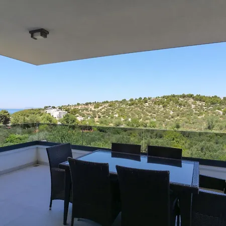 Apartamento Slanica With 3 Bedrooms Id 225 *